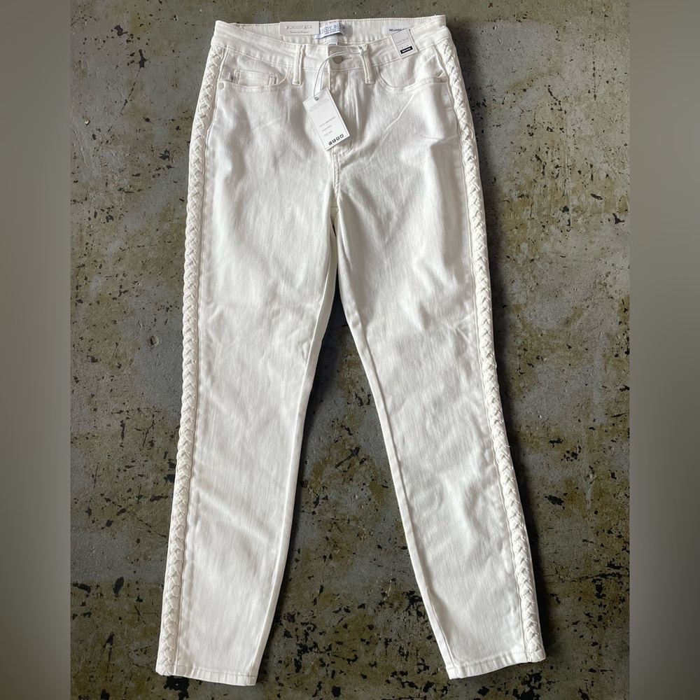 NWT Judy Blue Mid-Rise Relaxed Fit Jeans with Braid Side Seam Detail Size 9